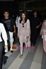 Priyanka Chopra returns from Ajmer Shariff in Mumbai on 26th April 2011 (10).JPG
